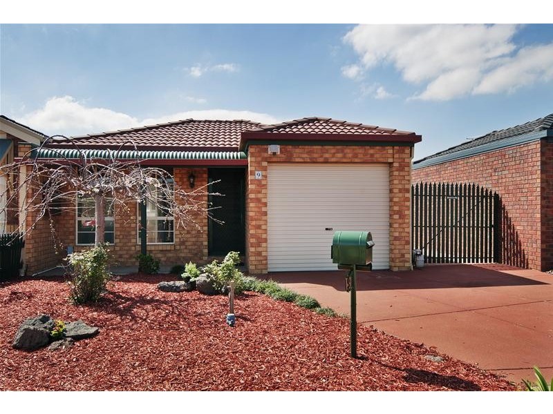 9 Cantal Court, Hoppers Crossing VIC 3029