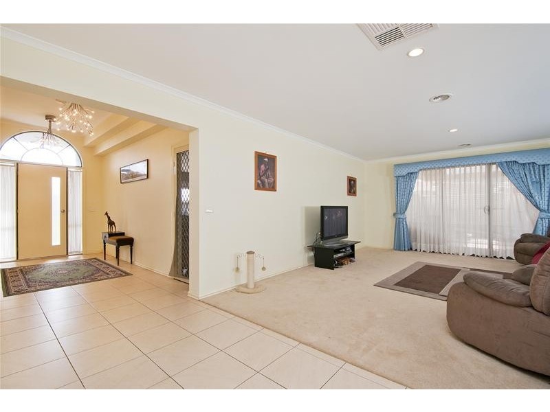 25 Glencoe Avenue, Truganina VIC 3029