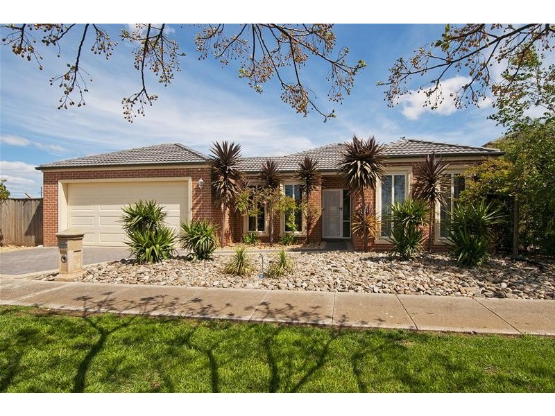 220 Wattle Avenue, Werribee VIC 3030