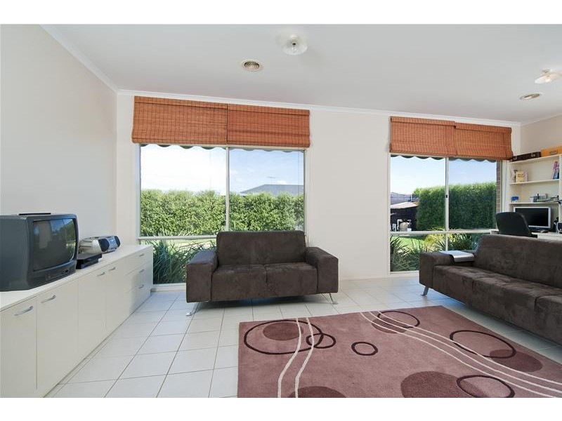 220 Wattle Avenue, Werribee VIC 3030