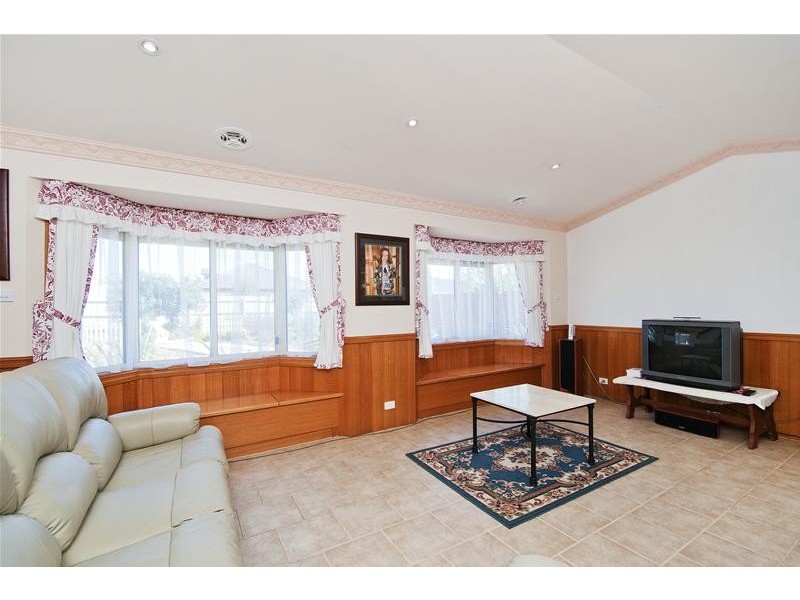 45 Thomas Carr Drive, Tarneit VIC 3029