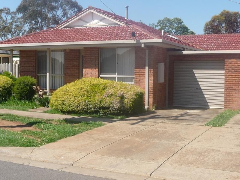 1/1 Millewa Way, Wyndham Vale VIC 3024