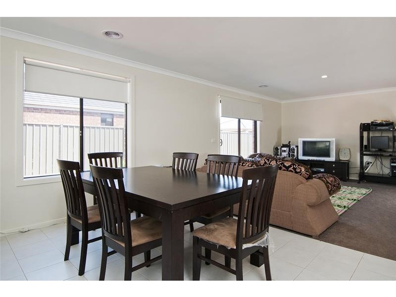 27 Memphis Drive, Truganina VIC 3029