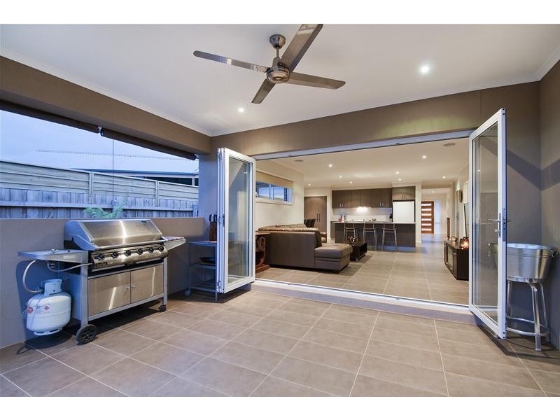 9 Tedesco Court, Werribee VIC 3030