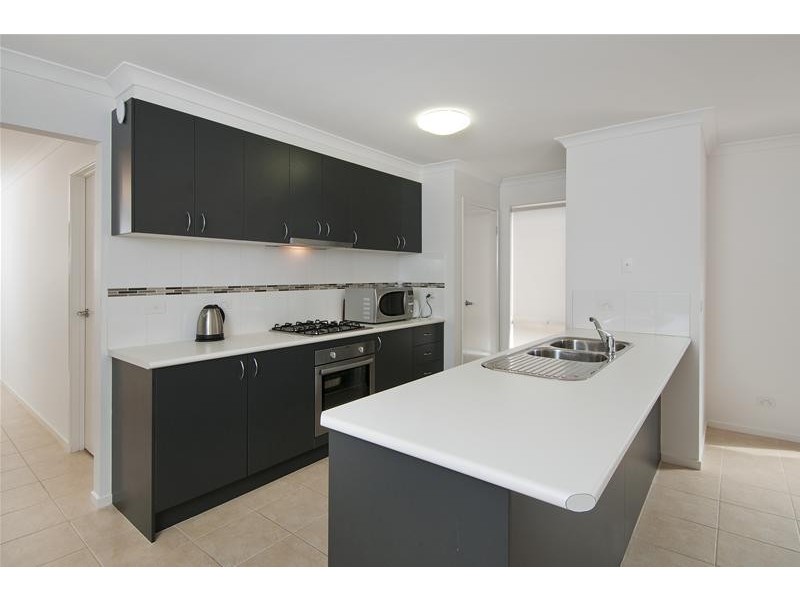 15 Spoonbill Close, Williams Landing VIC 3027