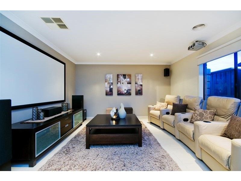 99 Manor Lakes Boulevard, Wyndham Vale VIC 3024