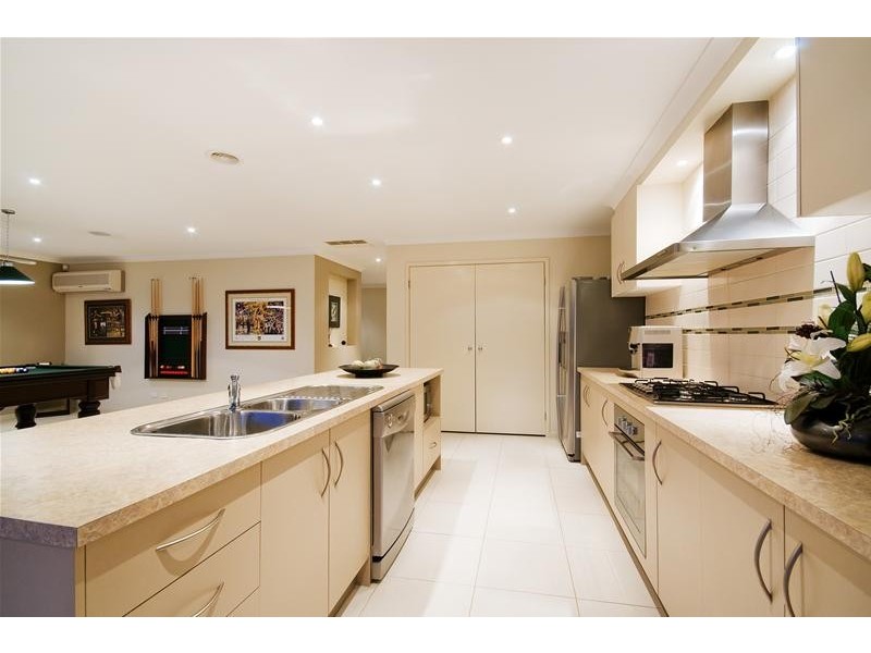 99 Manor Lakes Boulevard, Wyndham Vale VIC 3024