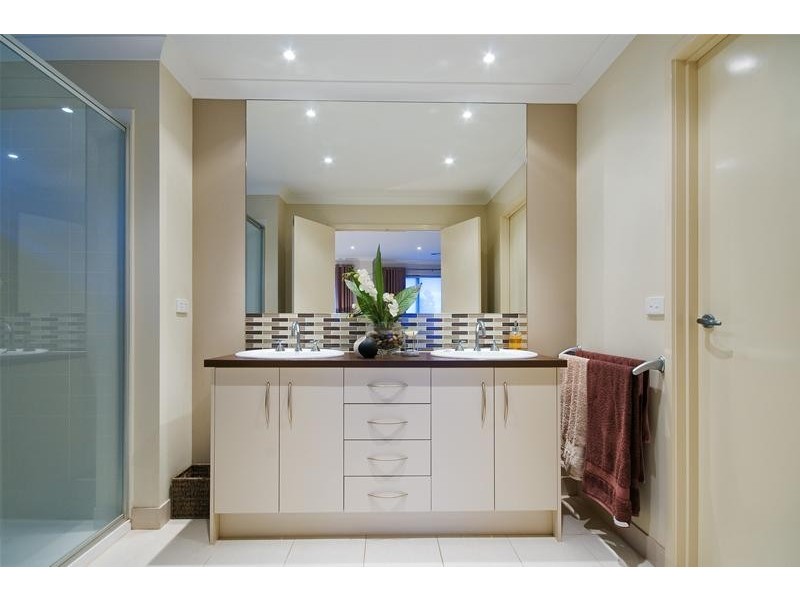 99 Manor Lakes Boulevard, Wyndham Vale VIC 3024