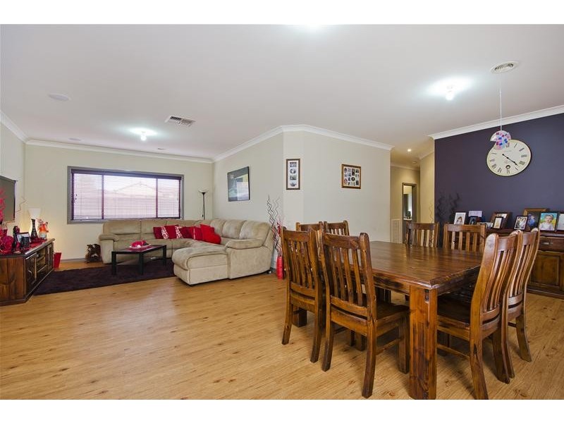 16 Stringybark Close, Wyndham Vale VIC 3024