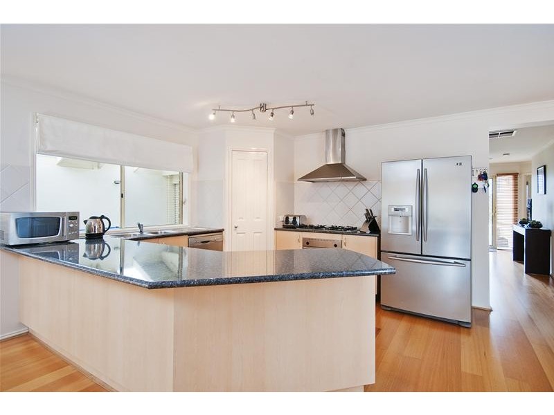 28 Penny Crescent, Hoppers Crossing VIC 3029