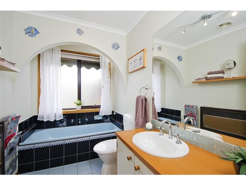 206 Blackforest Road, Wyndham Vale VIC 3024