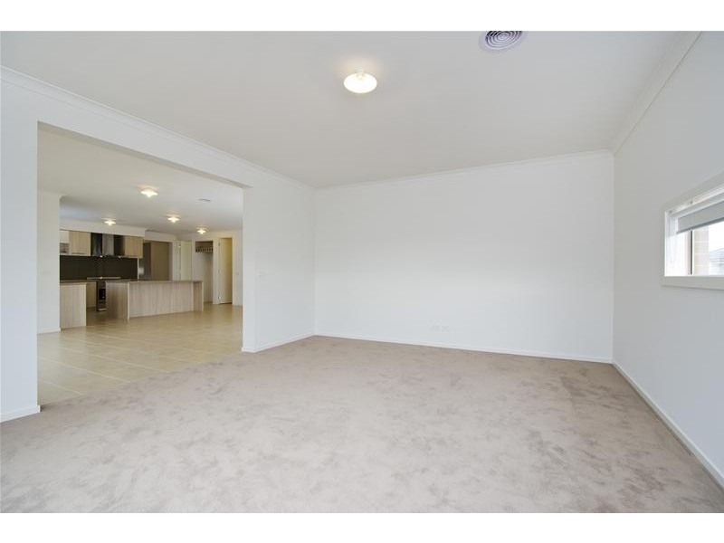 26 Haslewood Street, Point Cook VIC 3030
