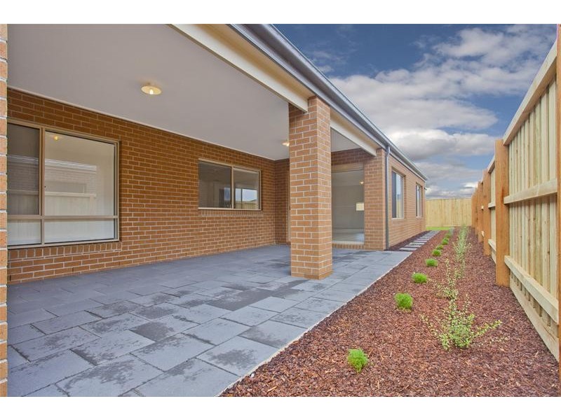 26 Haslewood Street, Point Cook VIC 3030