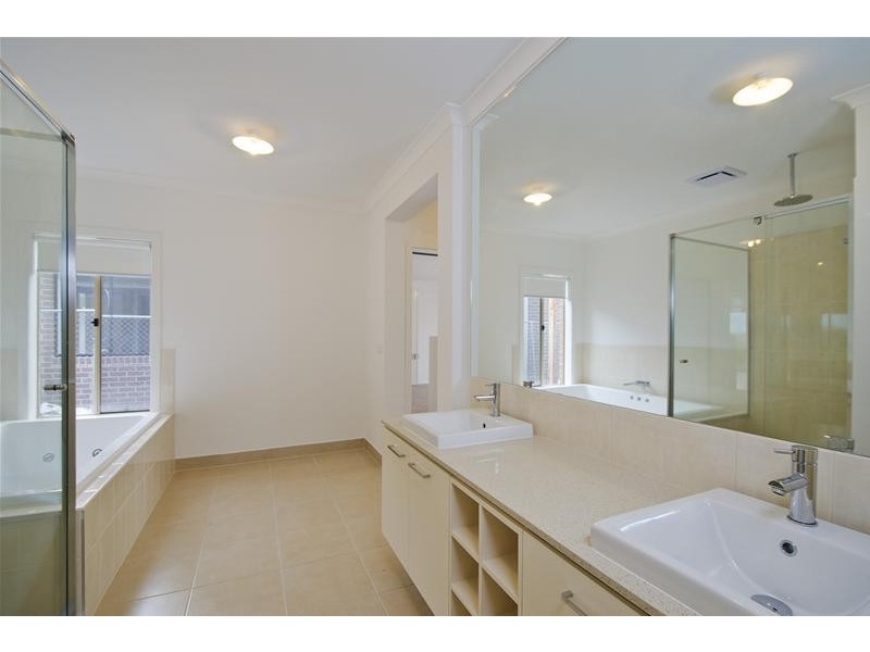 26 Haslewood Street, Point Cook VIC 3030