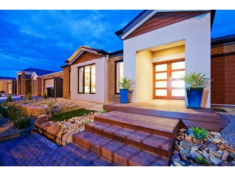 99 Manor Lakes Blvd, Wyndham Vale VIC 3024