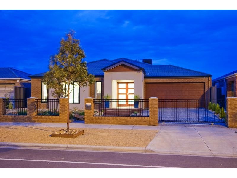 99 Manor Lakes Blvd, Wyndham Vale VIC 3024