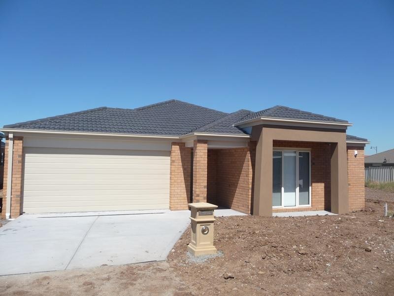 11 Bodmin Crt, Truganina VIC 3029