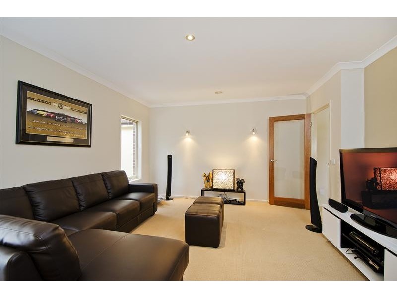 4 Eucumbene Road, Wyndham Vale VIC 3024