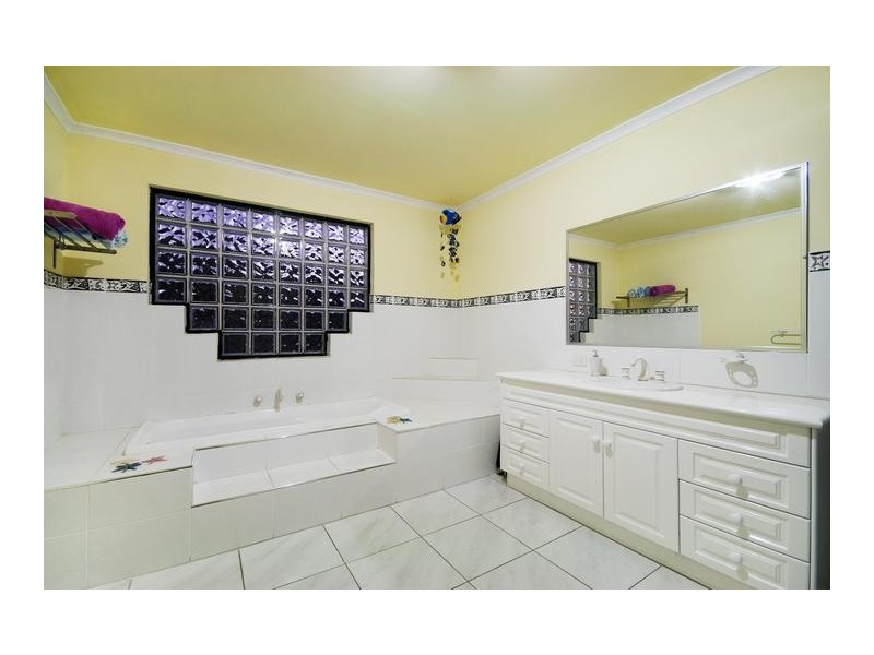 11 Waterloo Crt, Hoppers Crossing VIC 3029