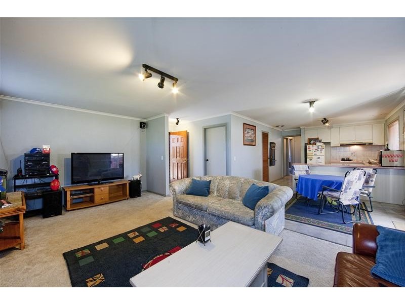 13 Newbury Street, Werribee VIC 3030