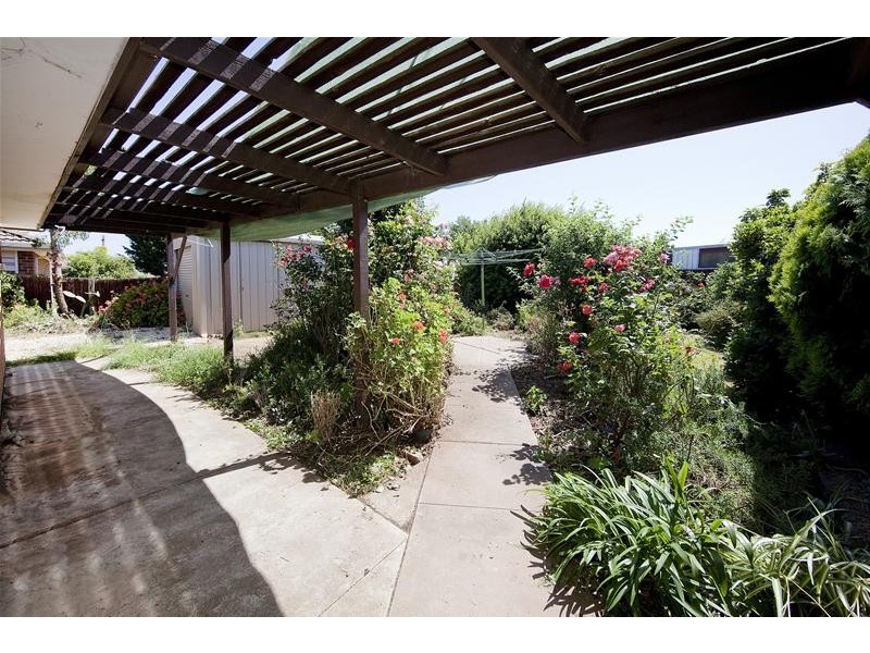 13 Newbury Street, Werribee VIC 3030
