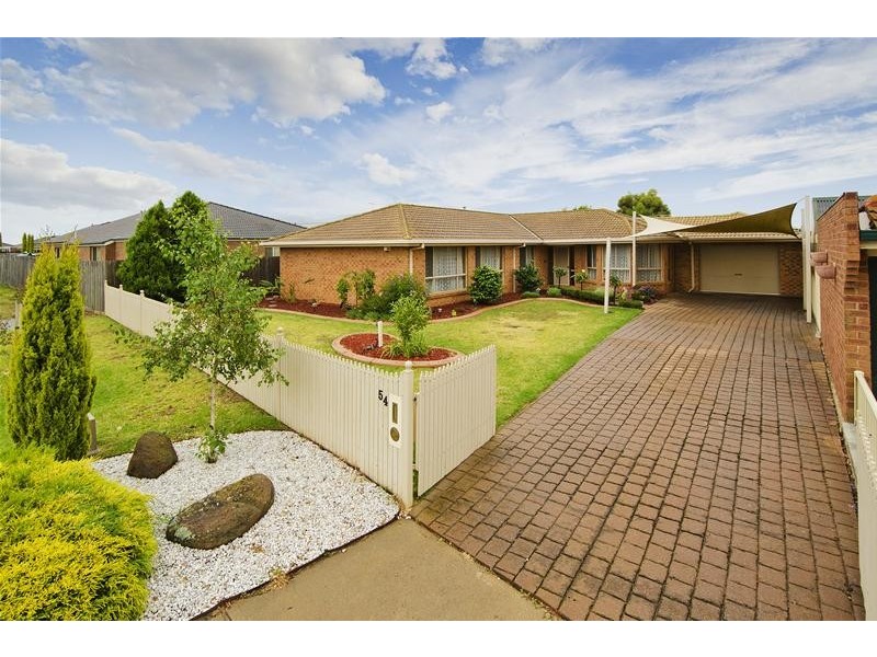 54 Flinders Crescent, Wyndham Vale VIC 3024