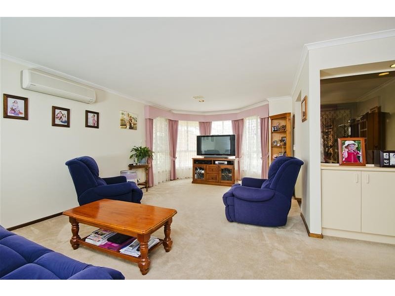 54 Flinders Crescent, Wyndham Vale VIC 3024