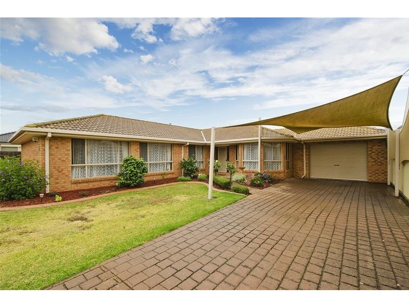 54 Flinders Crescent, Wyndham Vale VIC 3024