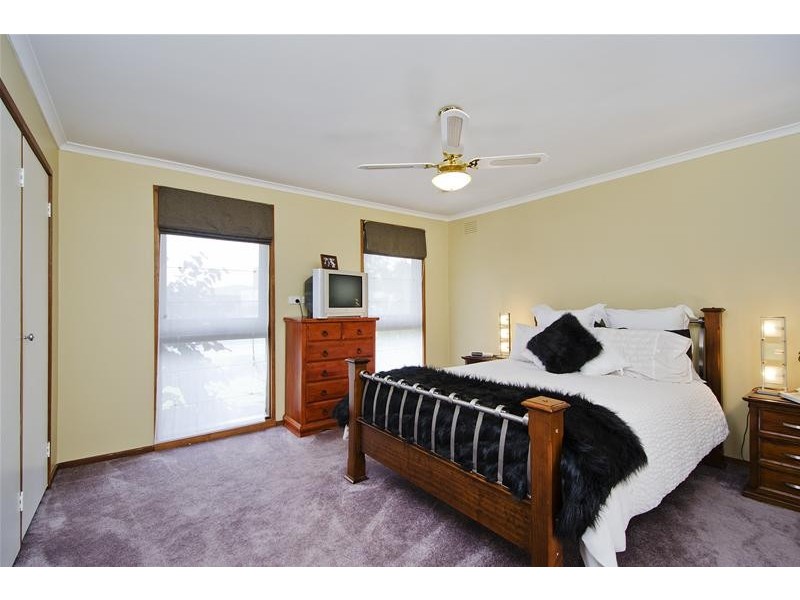 42 Russell Street, Werribee VIC 3030