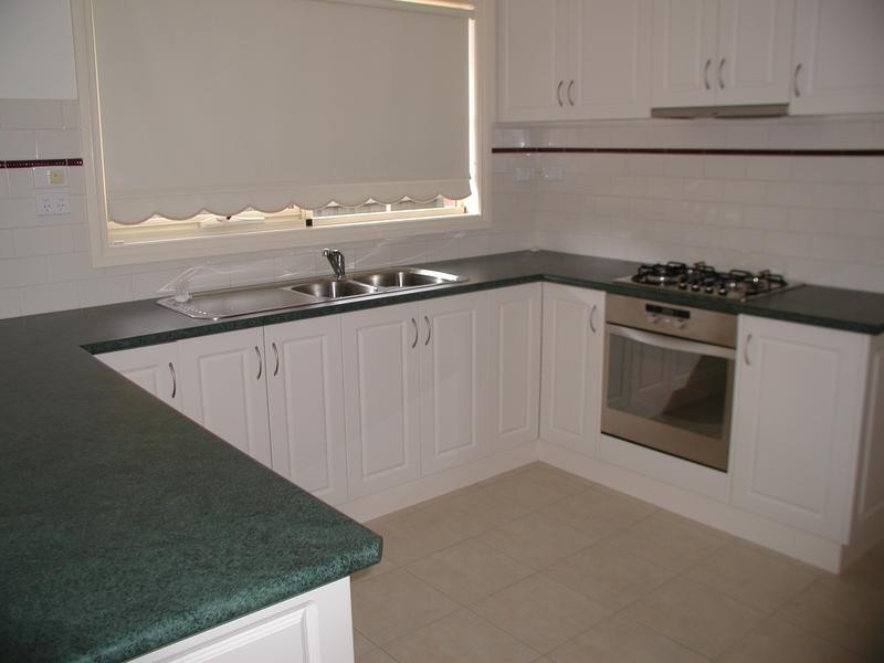 1/14 West County Drive, Wyndham Vale VIC 3024