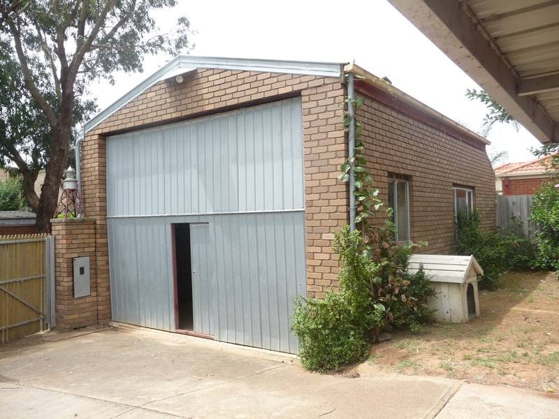 20 Norman Grove, Werribee South VIC 3030