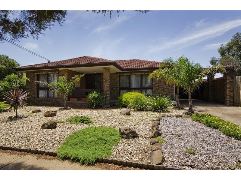 14 Quartok Avenue, Werribee VIC 3030