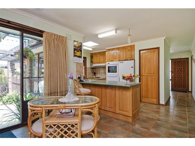 14 Quartok Avenue, Werribee VIC 3030