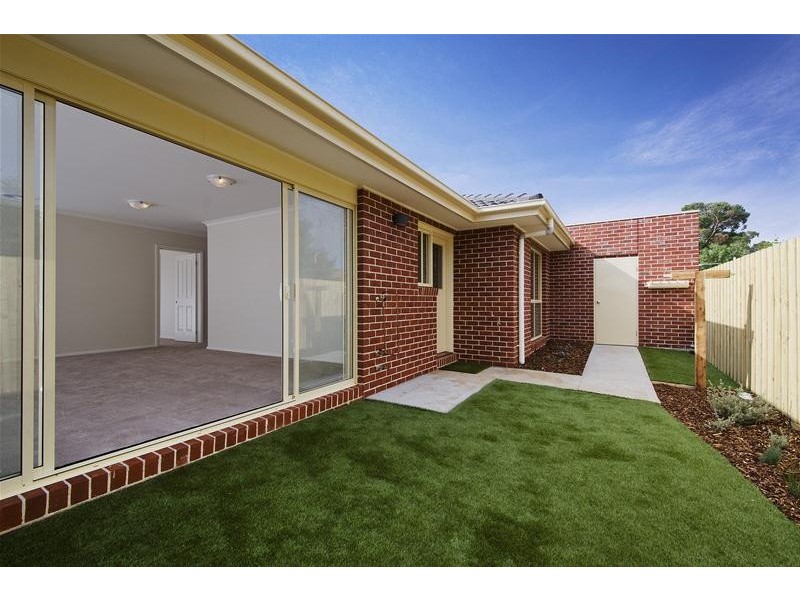 2/35 Parker Street, Werribee VIC 3030