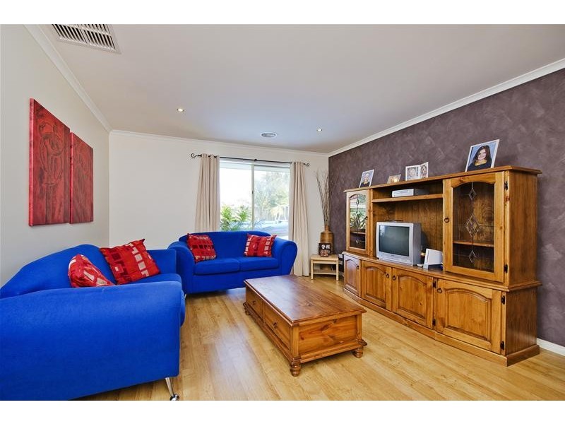 6 Diana Drive, Werribee VIC 3030
