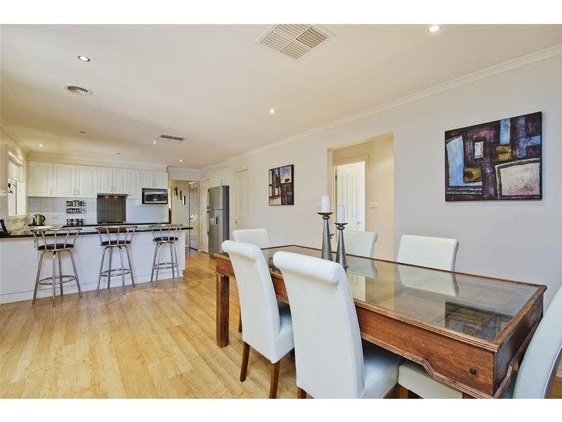 6 Diana Drive, Werribee VIC 3030