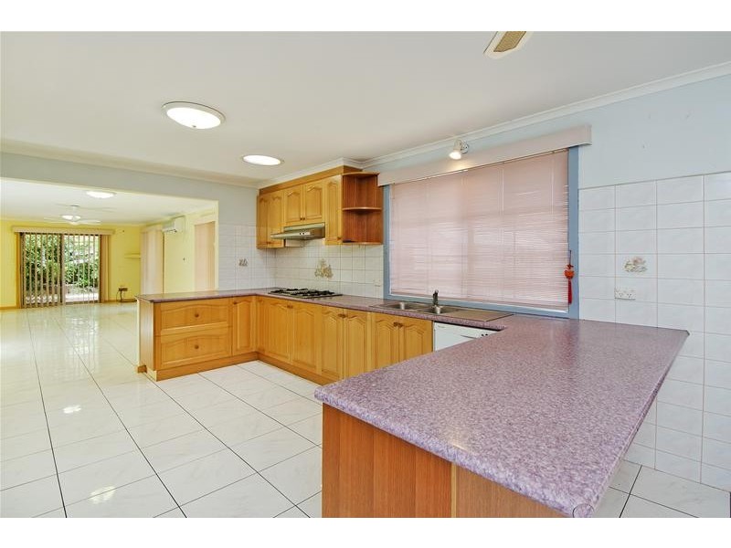8 Hakea Court, Altona Meadows VIC 3028
