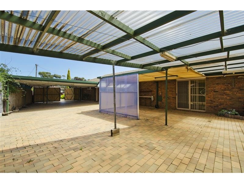 8 Hakea Court, Altona Meadows VIC 3028