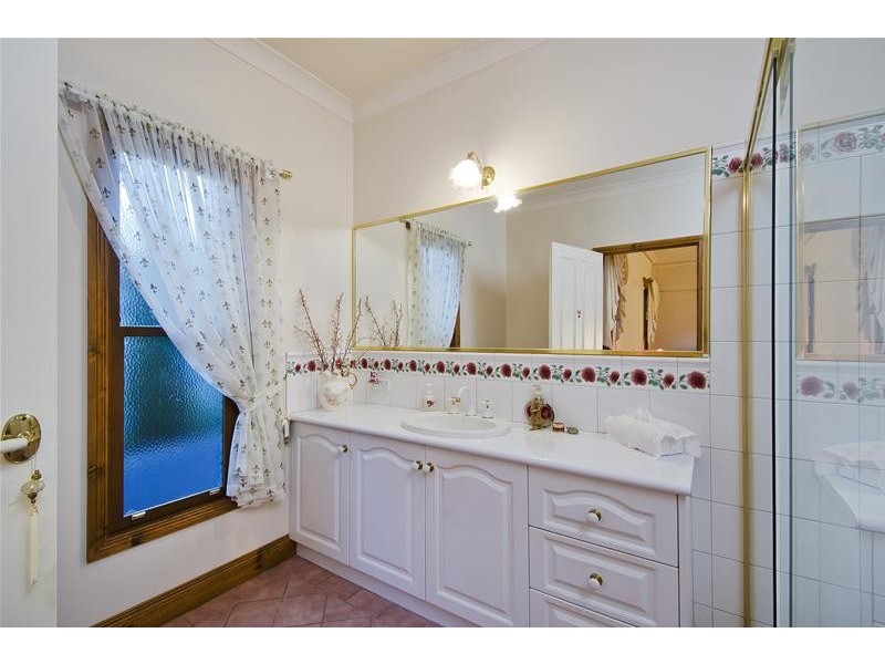 16 Larose Place, Werribee VIC 3030