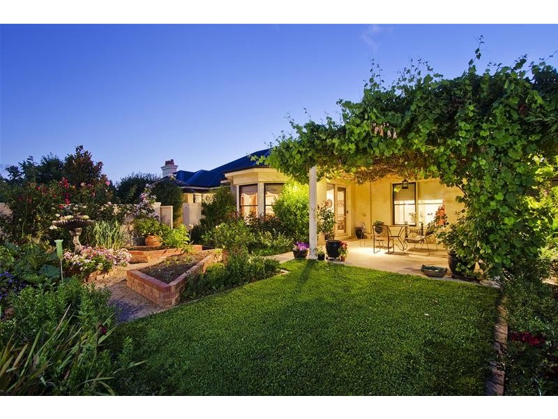 16 Larose Place, Werribee VIC 3030