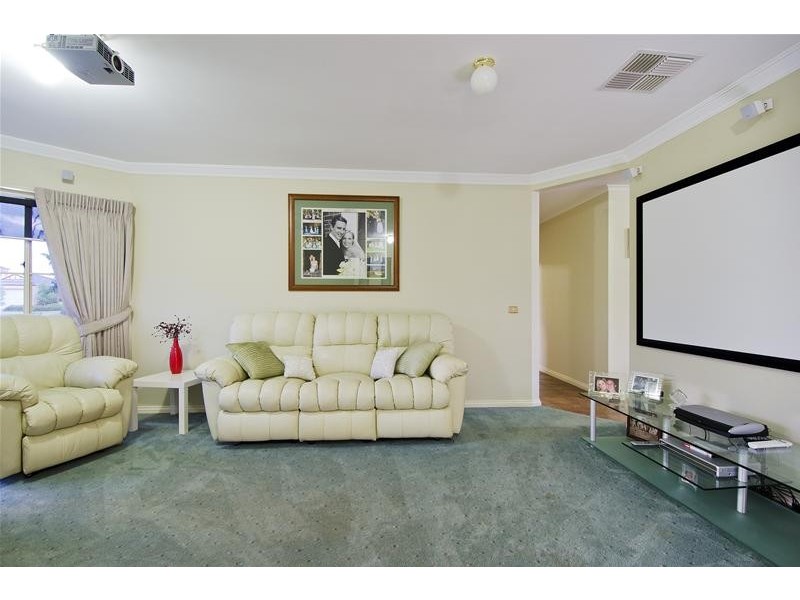 6 Eildon Avenue, Wyndham Vale VIC 3024