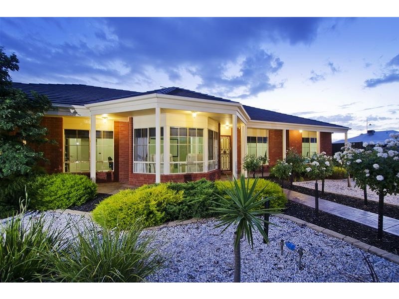 6 Eildon Avenue, Wyndham Vale VIC 3024