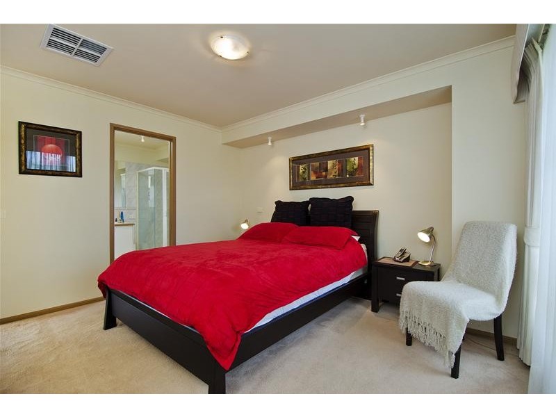 22 Hopetoun Road, Werribee VIC 3030