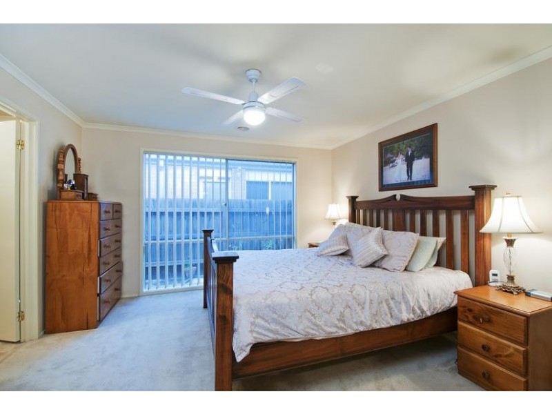 26 Lynbridge Cr, Tarneit VIC 3029