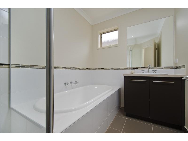 11 Clematis Crescent, Wyndham Vale VIC 3024