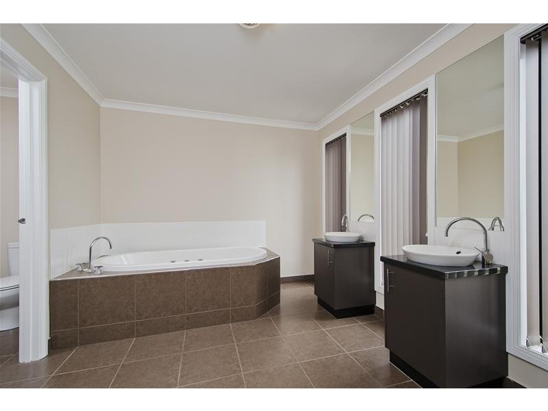 6 Sherlock Avenue, Tarneit VIC 3029