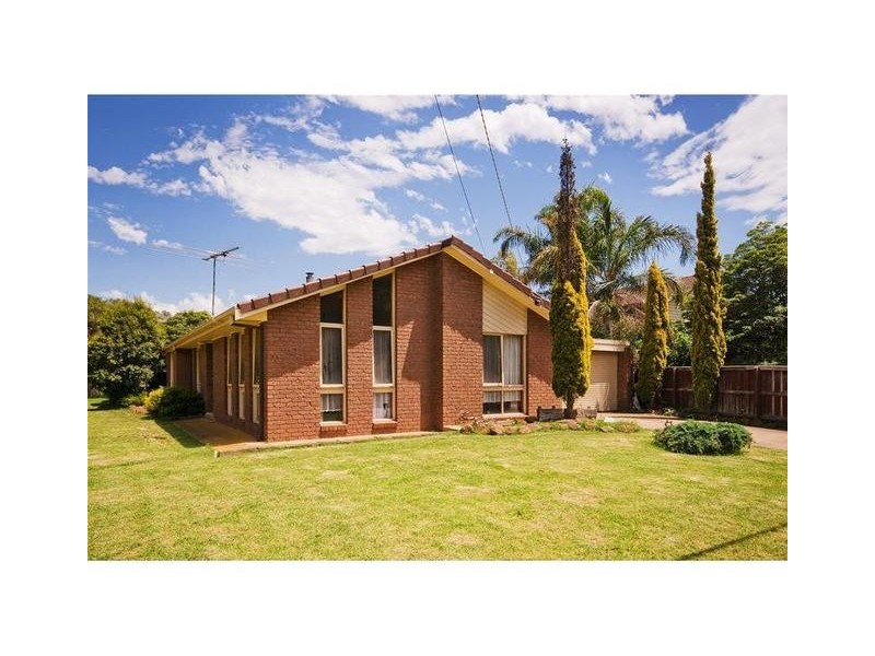 11 Chandler Street, Werribee South VIC 3030