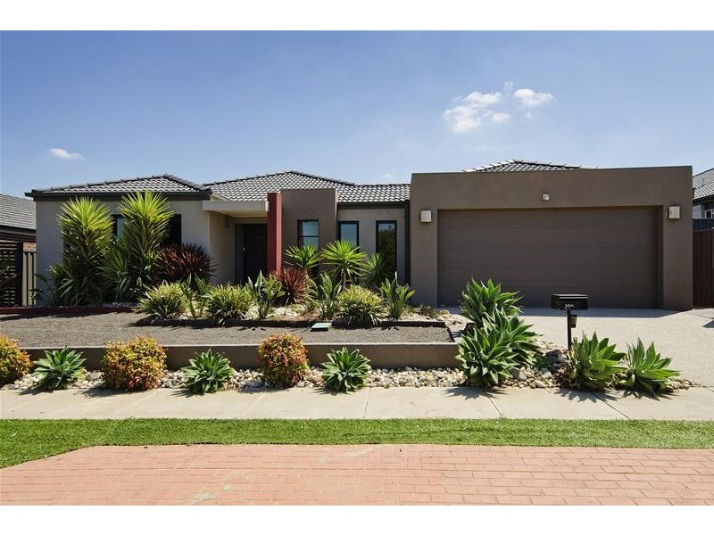 8 Ashburton Avenue, Wyndham Vale VIC 3024