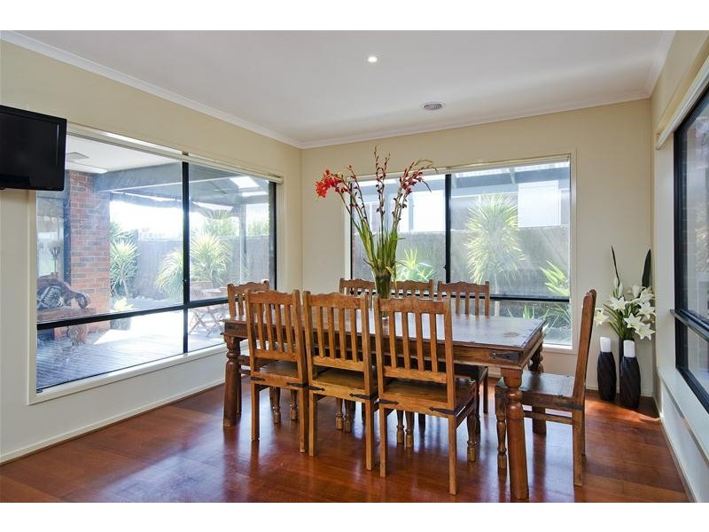 8 Ashburton Avenue, Wyndham Vale VIC 3024