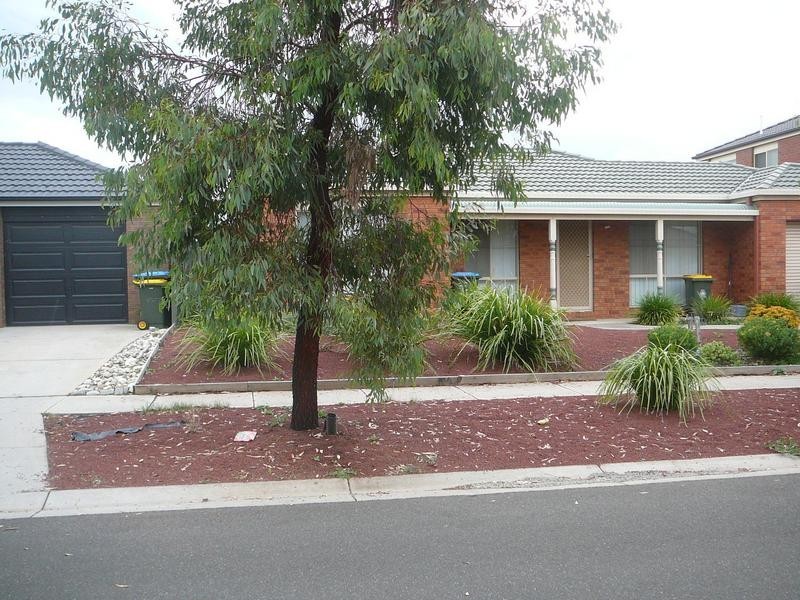 4 Mundi Crescent, Werribee VIC 3030